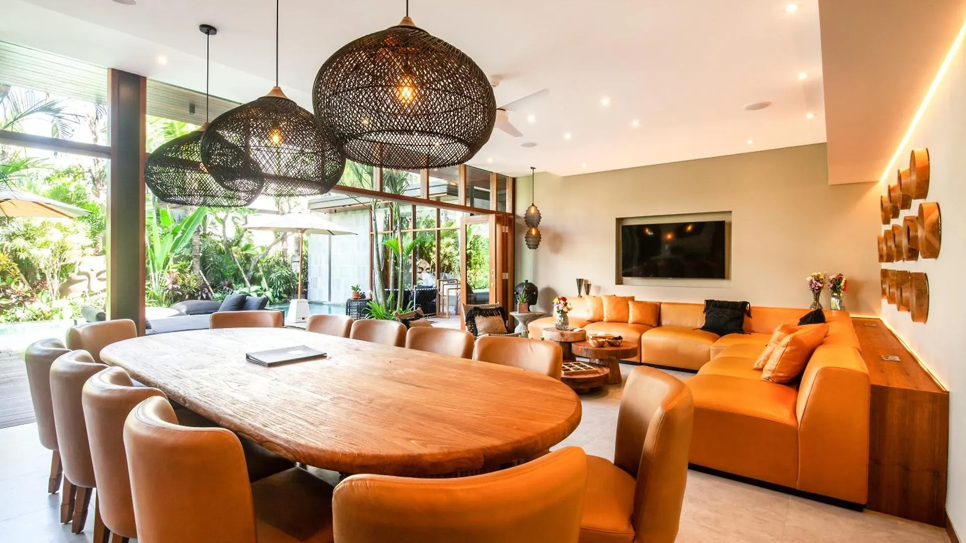 Villa Elegant 6Br Villa, Canggu, 400M To Finns Beach